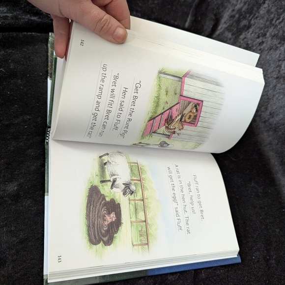 All About Reading Run Bug, Run & The Runt Pig Homeschool Books - Picture 5 of 7